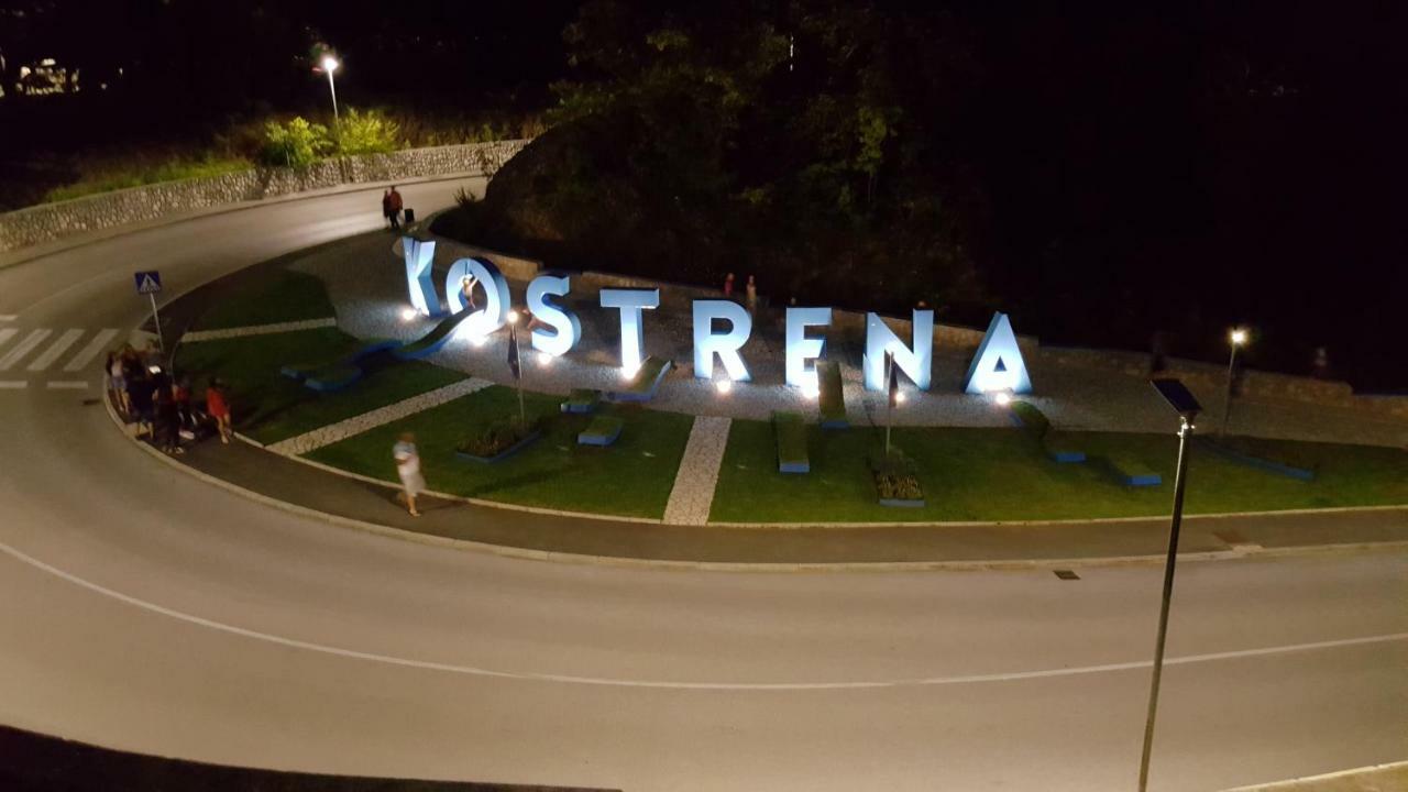 Apartman Pelcic,With Wifi And Free Parking กอสเตรนา ภายนอก รูปภาพ